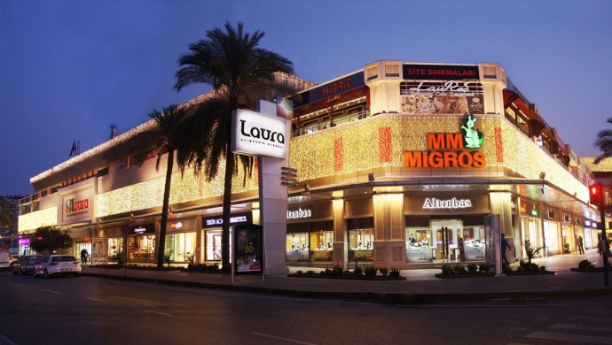 Торговый центр Laura